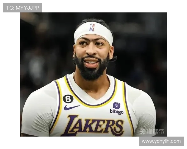 2012年NBA选秀安东尼戴维斯当选状元黄蜂队获建队基石